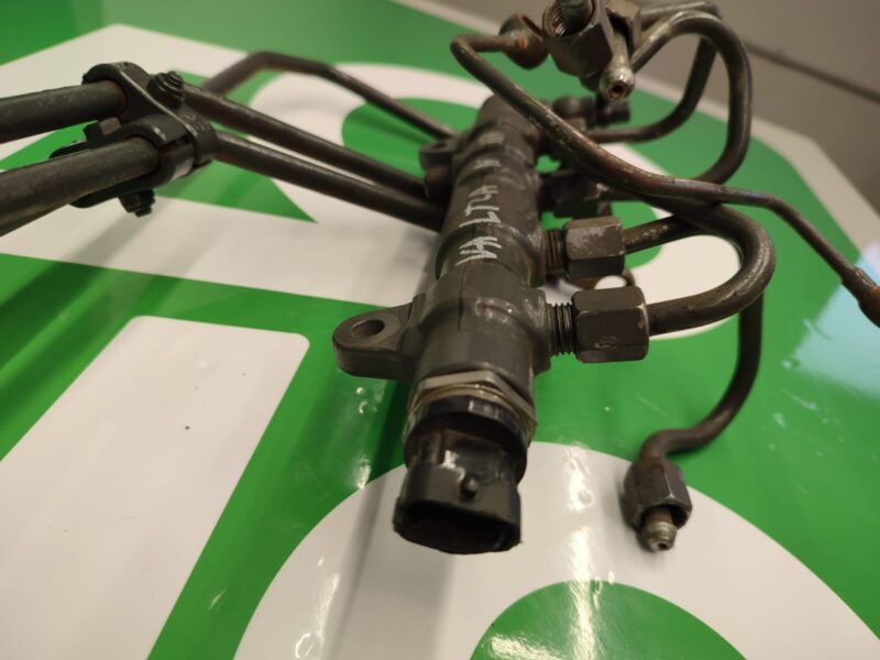 Listwa wtryskowa V837069049 Common Rail V837070300 VALTRA N 101