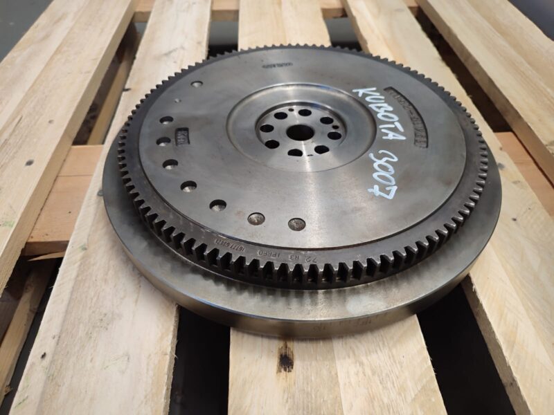Koło zamachowe 1J415-2511 Kubota V3007 Merlo P 25.6