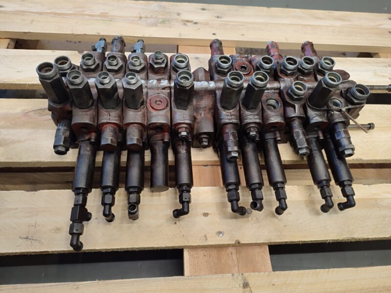 Rozdzielacz hydrauliczny C0070 33142 NEUSON 6002