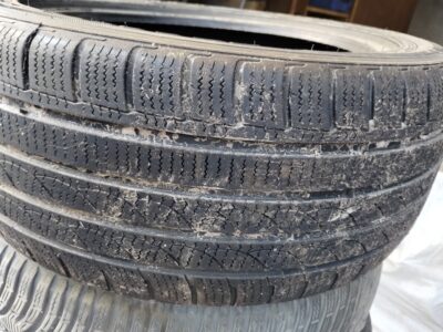 Sprzedam komplet opon 235/45R17