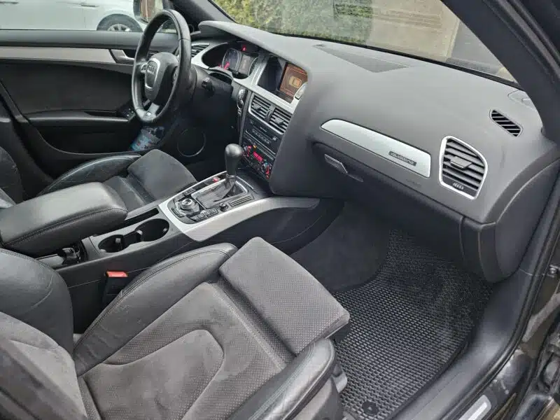 AUDI A4 B8 3.0 TDI QUATTRO