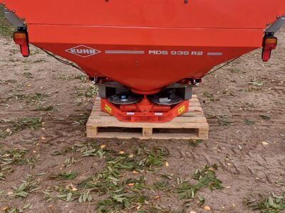 Rozsiewacz Kuhn MDS 935R2