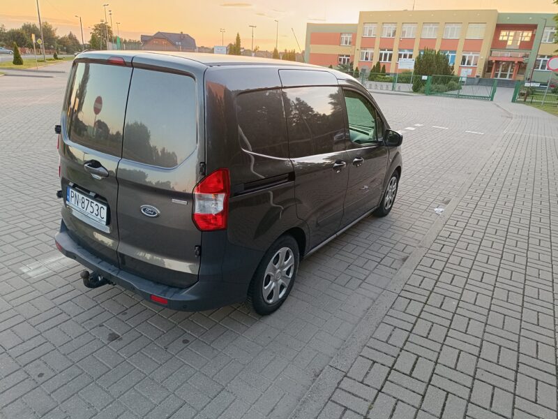 Ford Transit Courier VAT1 fv23%