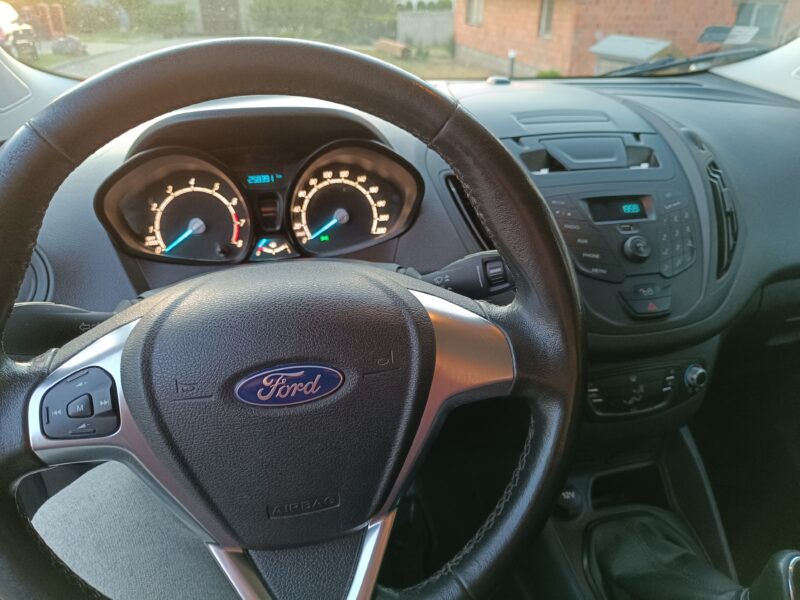 Ford Transit Courier VAT1 fv23%
