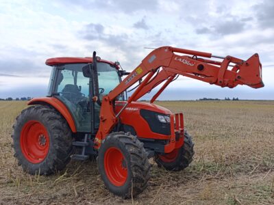 Ciągnik rolniczy Kubota M9540 z ładowaczem Kubota LA1353