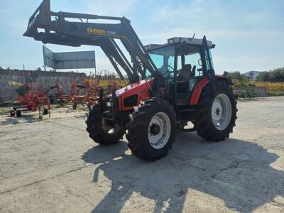 Massey Ferguson 6255 z ładowaczem