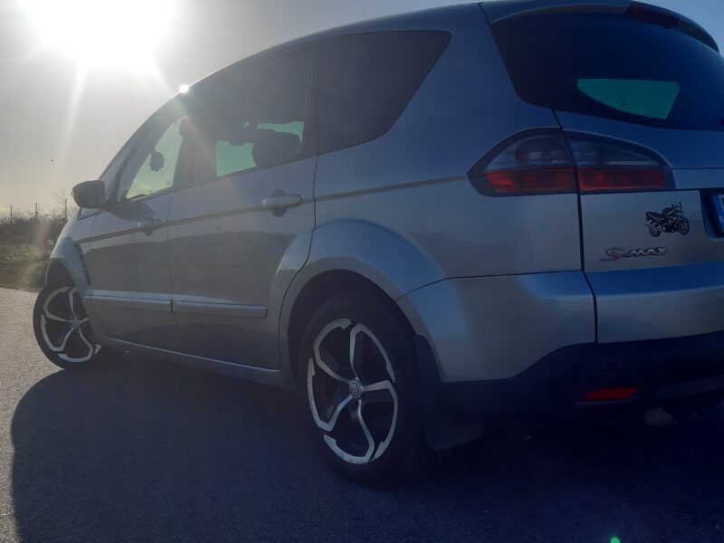 Ford s max