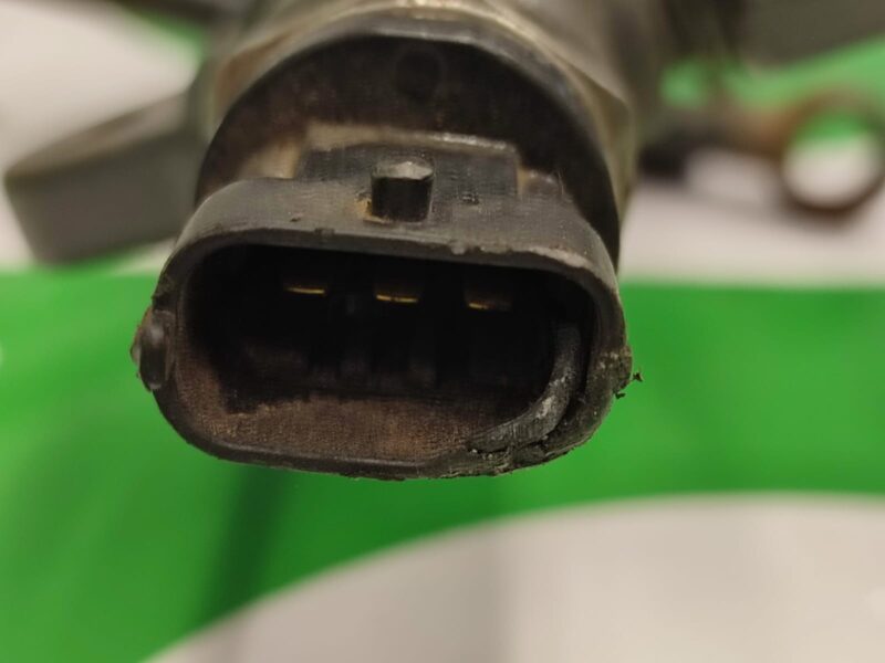 Listwa wtryskowa V837069049 Common Rail V837070300 VALTRA N 101