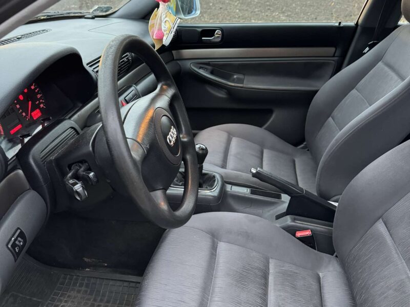 Audi a4 b5 1.8 125km