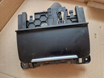 SCHOWEK POPIELNICZKA AUDI A4 8K0857951C