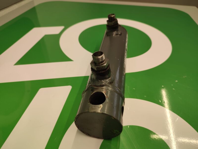 Siłownik hydrauliczny zabezpieczenia osprzętu 00 1301899 HANSA APZ531 H