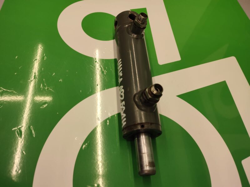 Siłownik hydrauliczny zabezpieczenia osprzętu 00 1301899 HANSA APZ531 H