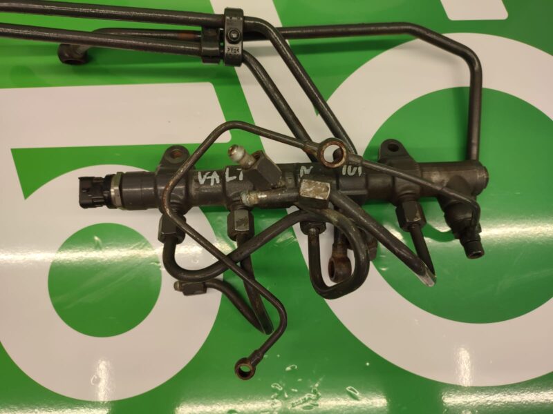 Listwa wtryskowa V837069049 Common Rail V837070300 VALTRA N 101