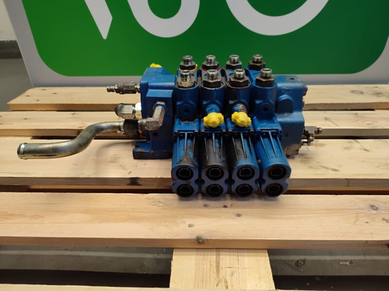 Rozdzielacz hydrauliczny 08103245 08101197 Rexroth