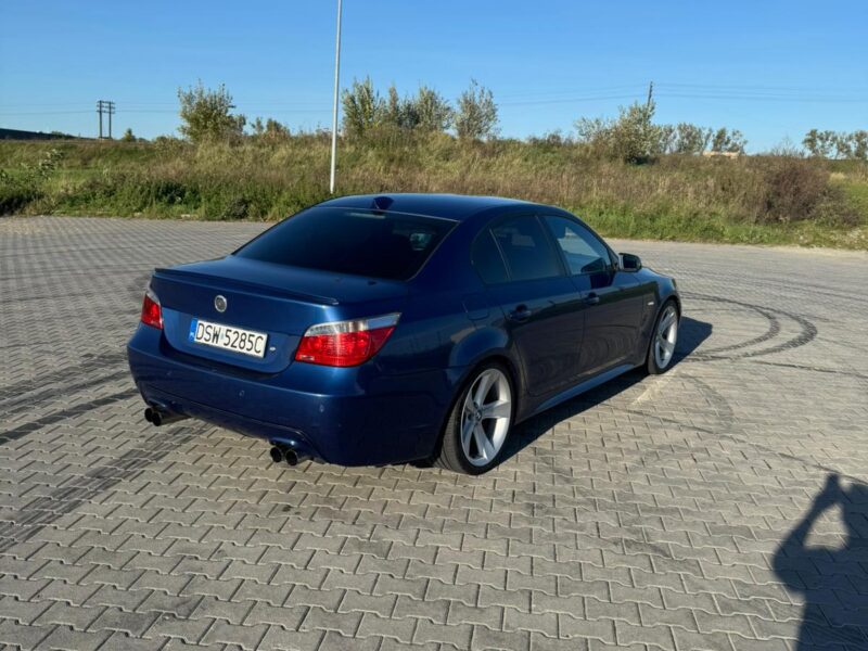 BMW E60 252i