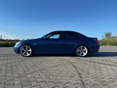 BMW E60 252i