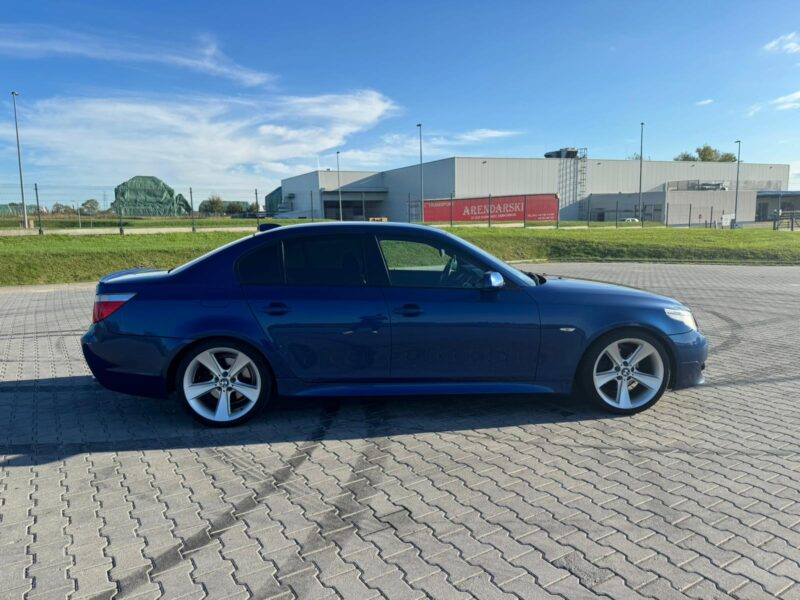 BMW E60 252i