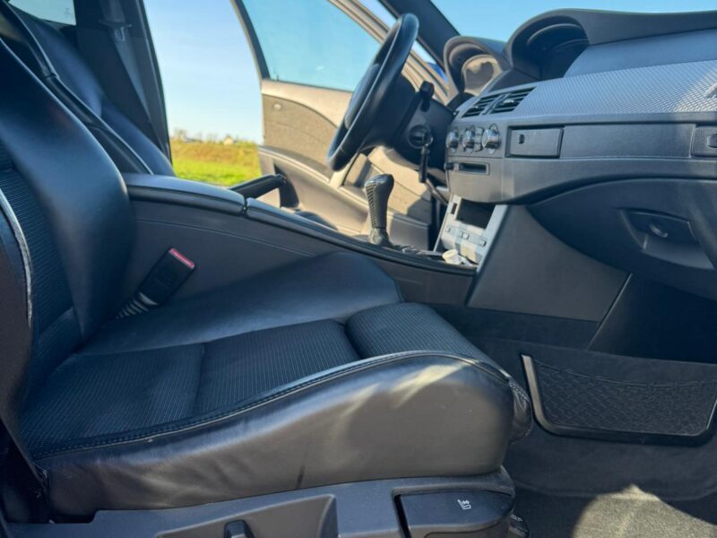 BMW E60 252i