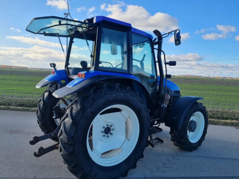 New Holland TS 90