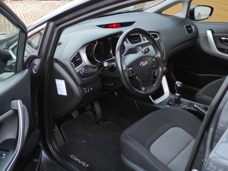Kia Ceed Kia Ceed 2013r 1.6 GDI Eco Dynamic benzyna Nawigacja Tempomat Światła LED