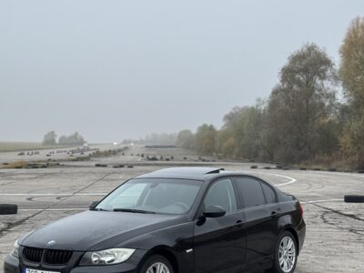 BMW E90 318i