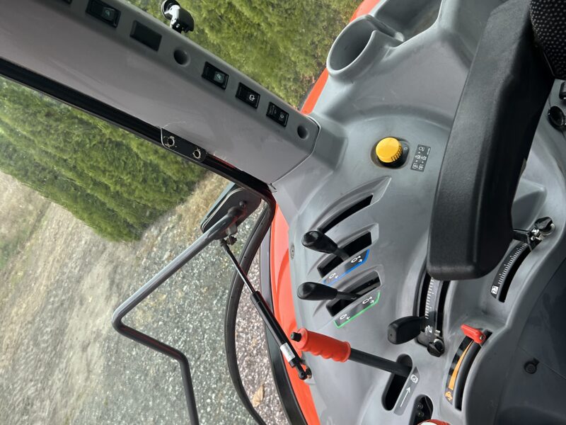 Kubota M5111