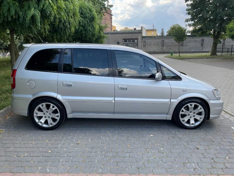 Opel Zafira A OPC