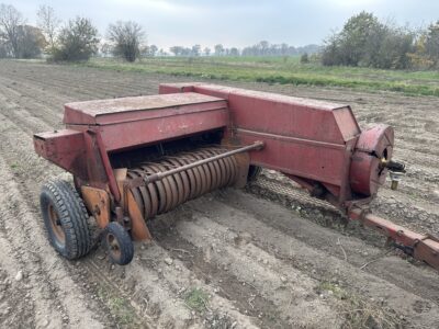 Prasa kostkująca New Holland C651