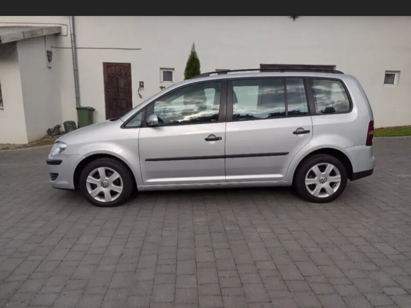 Volkswagen Touran 1.6mpi GAZ 7os. 2007