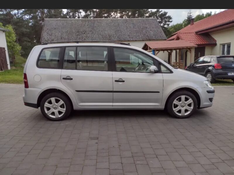 Volkswagen Touran 1.6mpi GAZ 7os. 2007