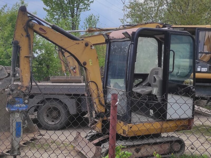 Prace ziemne/Usługi transportowe/minikoparką/Koparko-ładowarką/Koparką kołową/wywrotką/lawetą