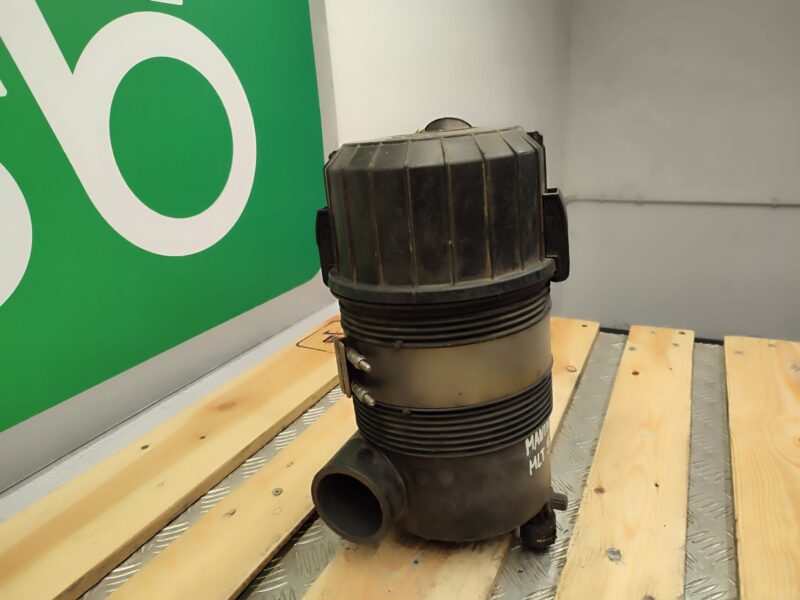 Obudowa filtra powietrza 224711 MANITOU MLT 523