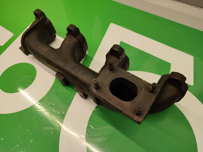 Kolektor wydechowy 504066618 Iveco 8045.25 New Holland LM 430