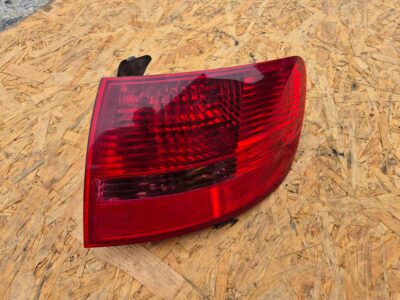 AUDI A6 C6 AVANT KOMBI LAMPA TYŁ PRAWA 4F9945096