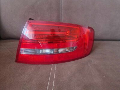 LAMPA PRAWY TYŁ 8K9945096 AUDI A4 B8 KOMBI