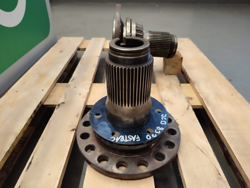 Czop mostu Piasta JCB FASTRAC 8330