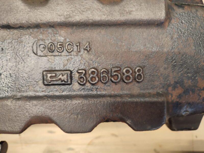 Obudowa przedniej osi 386588 New Holland LM 735