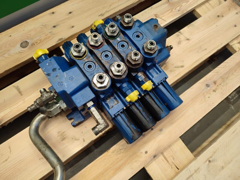 Rozdzielacz hydrauliczny 08103245 08101197 Rexroth
