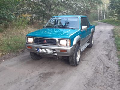 Mitsubishi L200 pickup 4x4 strada Navara hilux ranger