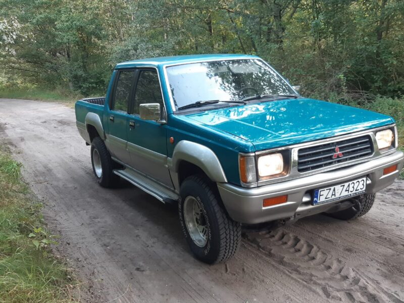 Mitsubishi L200 pickup 4x4 strada Navara hilux ranger