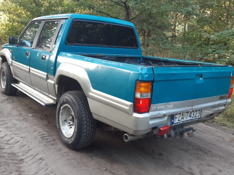 Mitsubishi L200 pickup 4x4 strada Navara hilux ranger