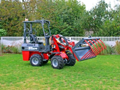 WĄSKA Miniładowarka rolnicza 700kg silnik PERKINS mini ładowarka teleskopowa dla hodowców