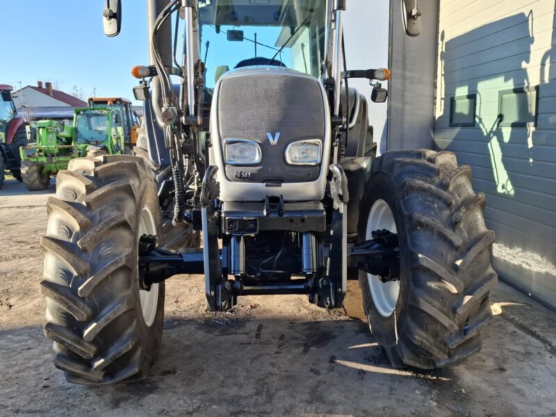 Valtra N141