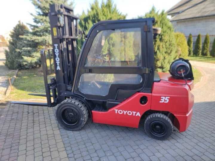 Wózek widłowy Toyota 8FGJF35