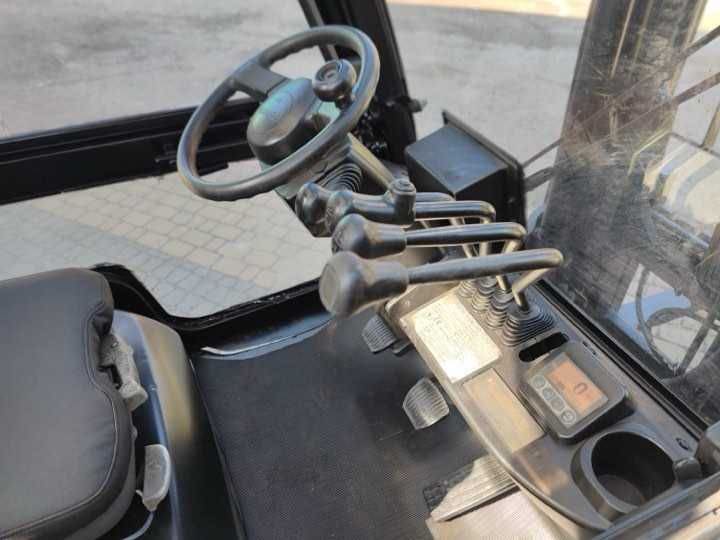 Wózek widłowy Toyota 8FGJF35