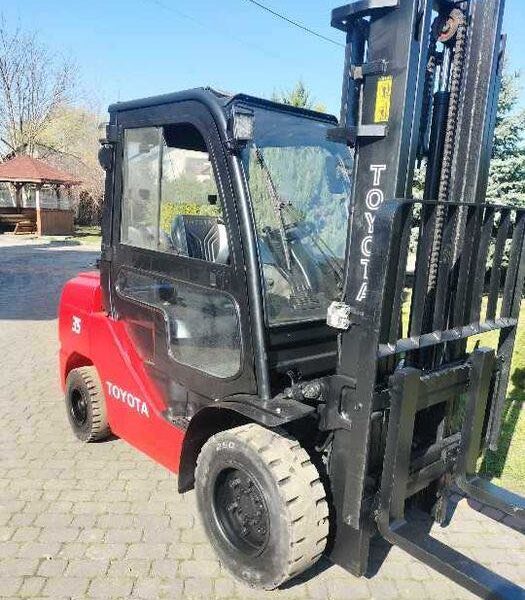 Wózek widłowy Toyota 8FGJF35