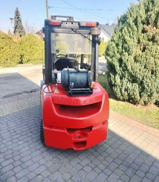 Wózek widłowy Toyota 8FGJF35