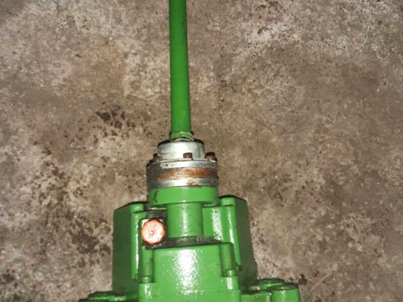 Przedni WOM John Deere