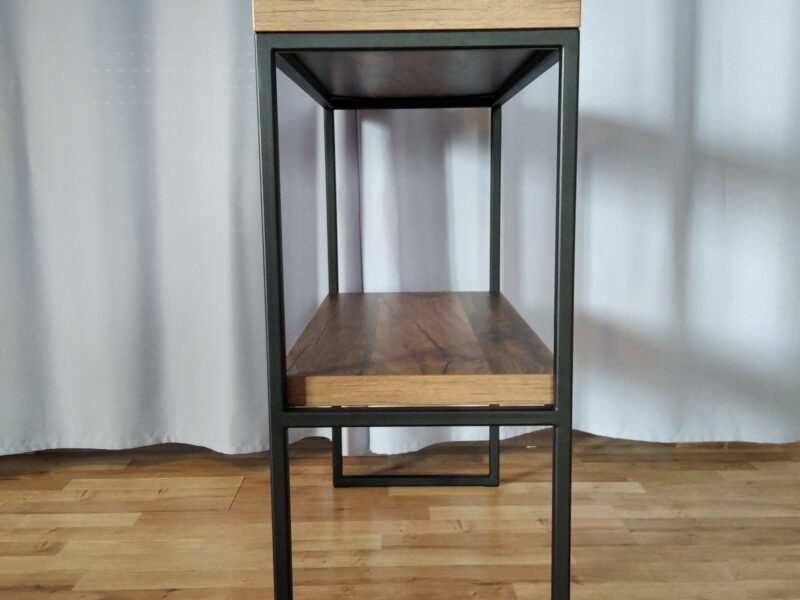 Konsola w stylu loft
