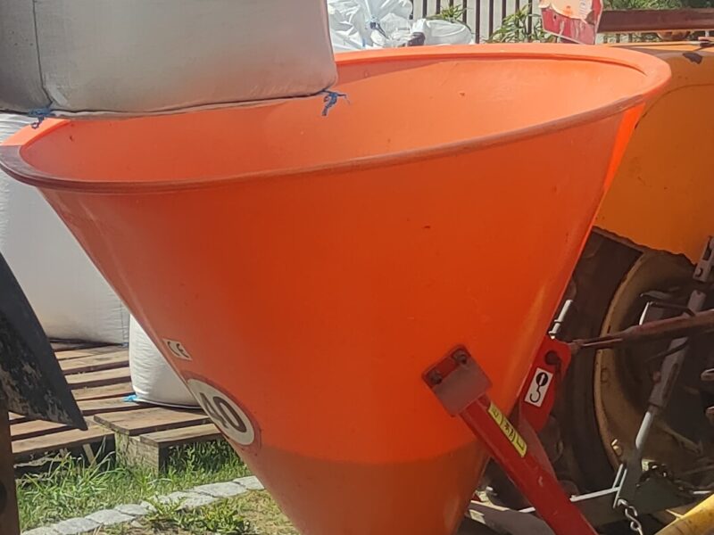 Rozsiewacz Dexwal 400L